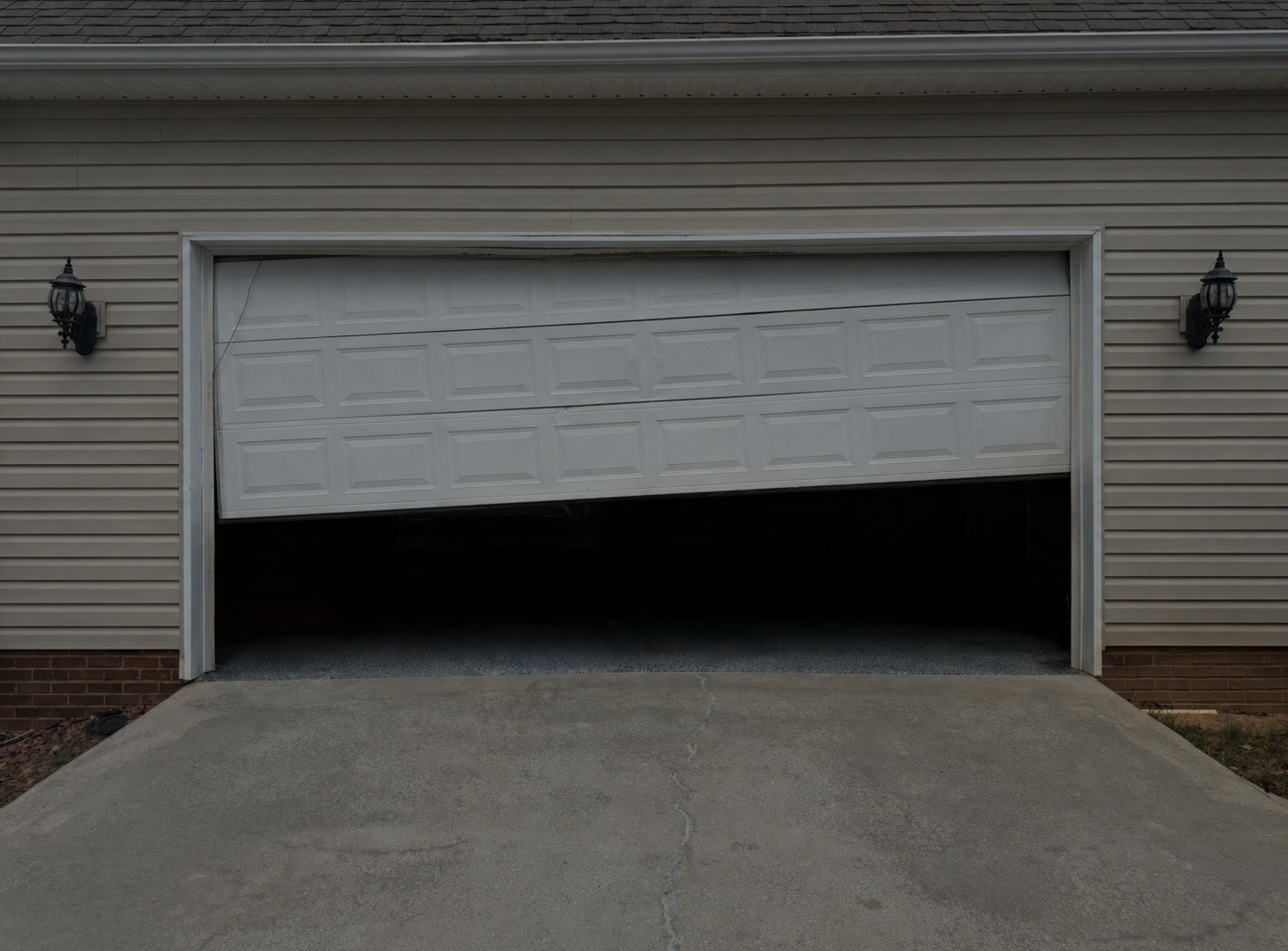 Garage door off-track repair Greenville & upstate SC